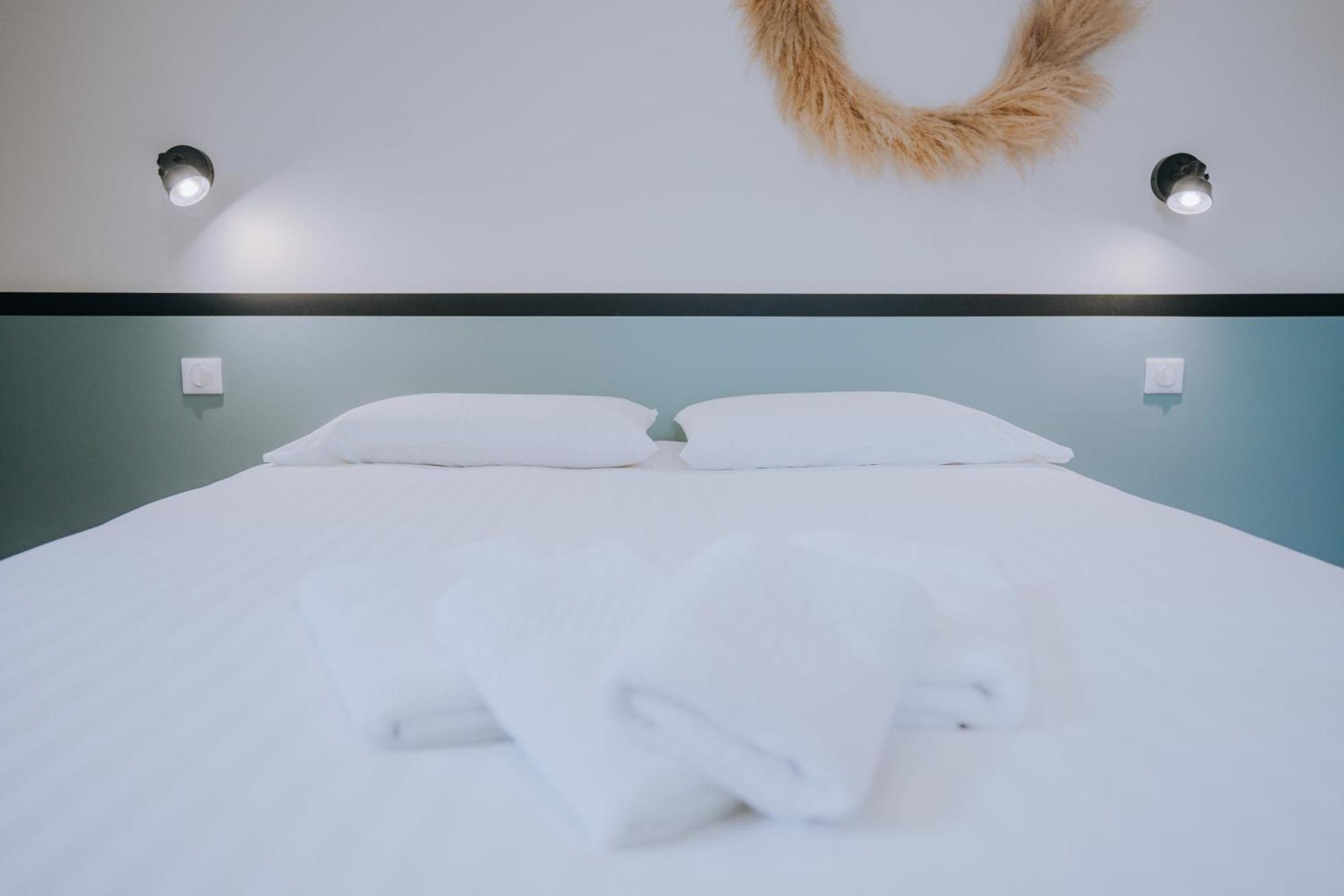 La Marjolaine - Demeure D'Hotes - Service Para-Hoteiier - Premium Шатору Экстерьер фото