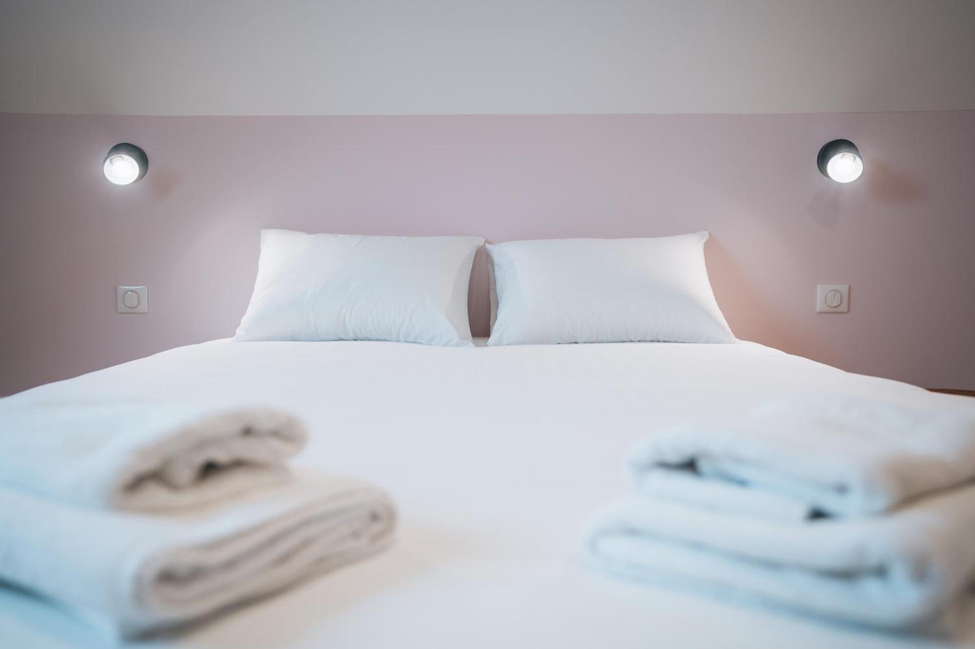La Marjolaine - Demeure D'Hotes - Service Para-Hoteiier - Premium Шатору Экстерьер фото