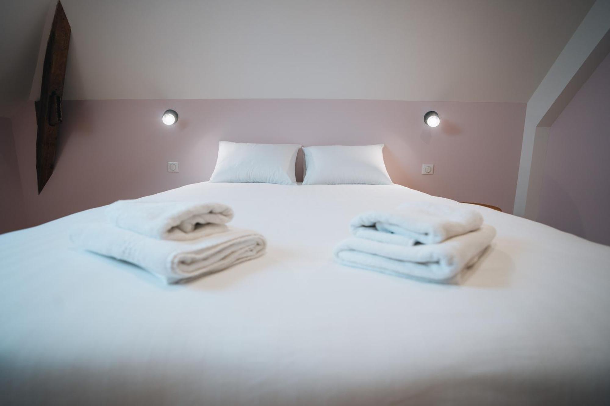 La Marjolaine - Demeure D'Hotes - Service Para-Hoteiier - Premium Шатору Экстерьер фото