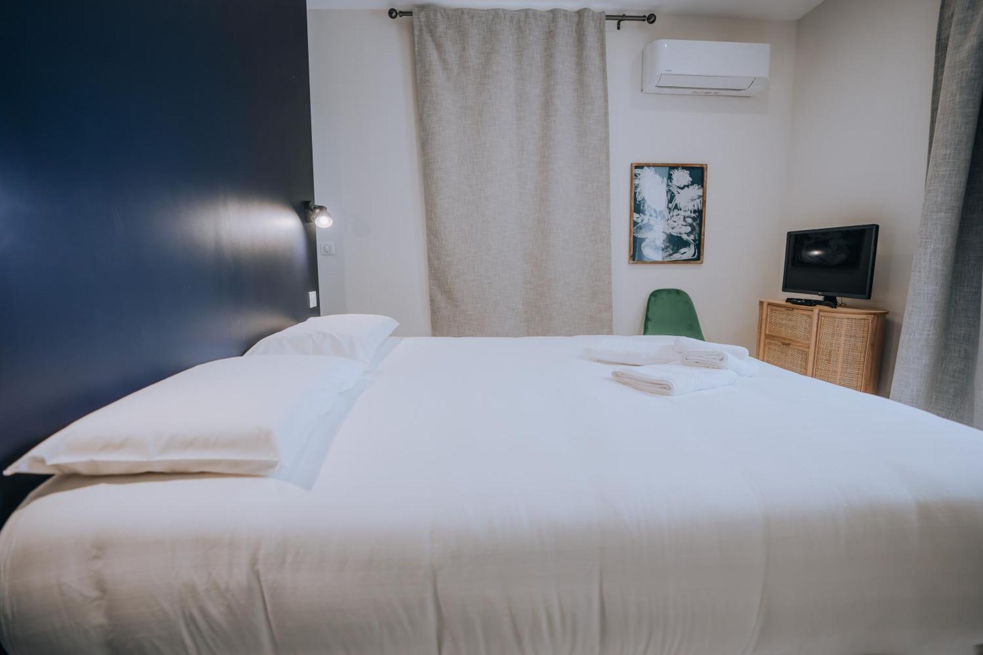 La Marjolaine - Demeure D'Hotes - Service Para-Hoteiier - Premium Шатору Экстерьер фото
