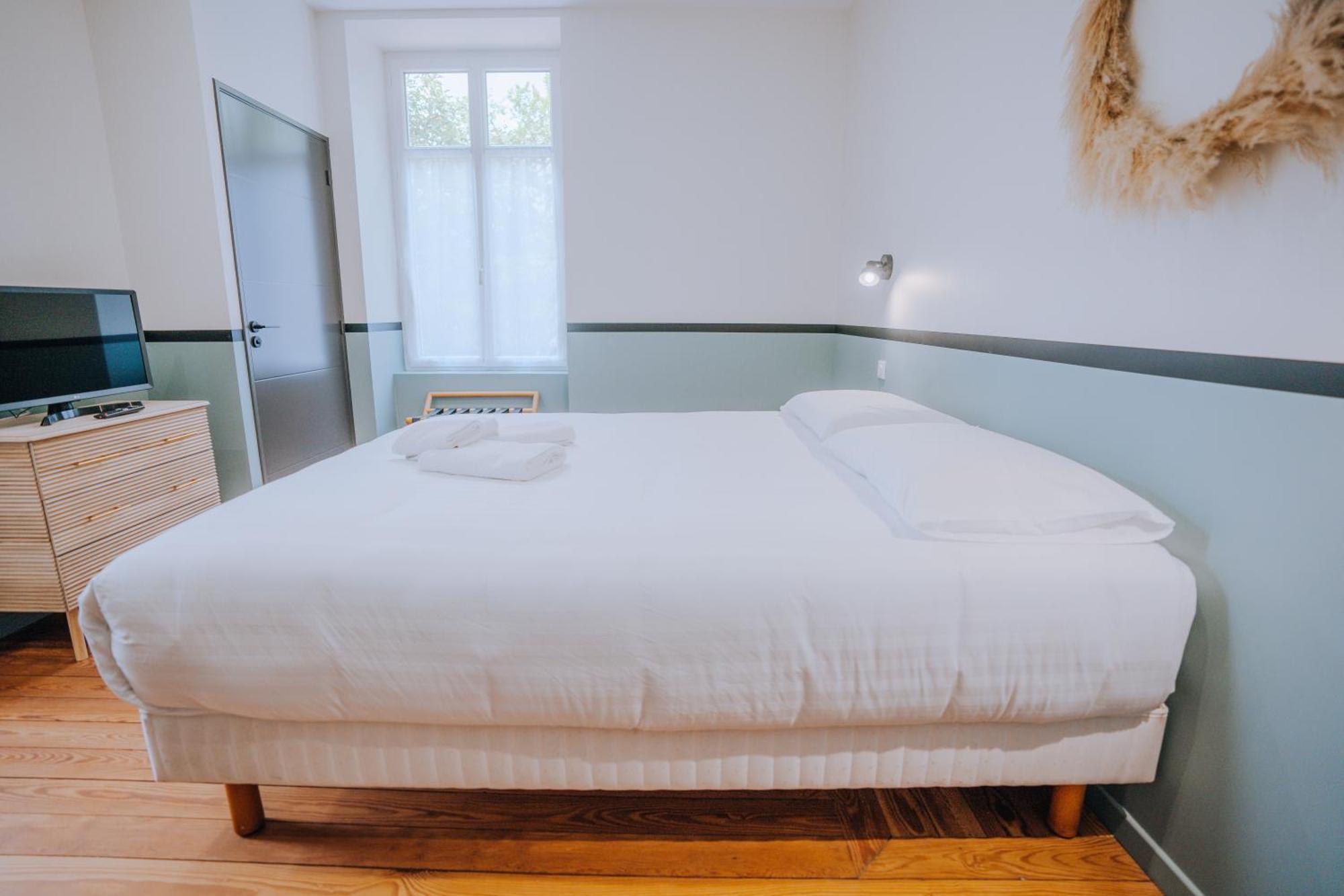 La Marjolaine - Demeure D'Hotes - Service Para-Hoteiier - Premium Шатору Экстерьер фото